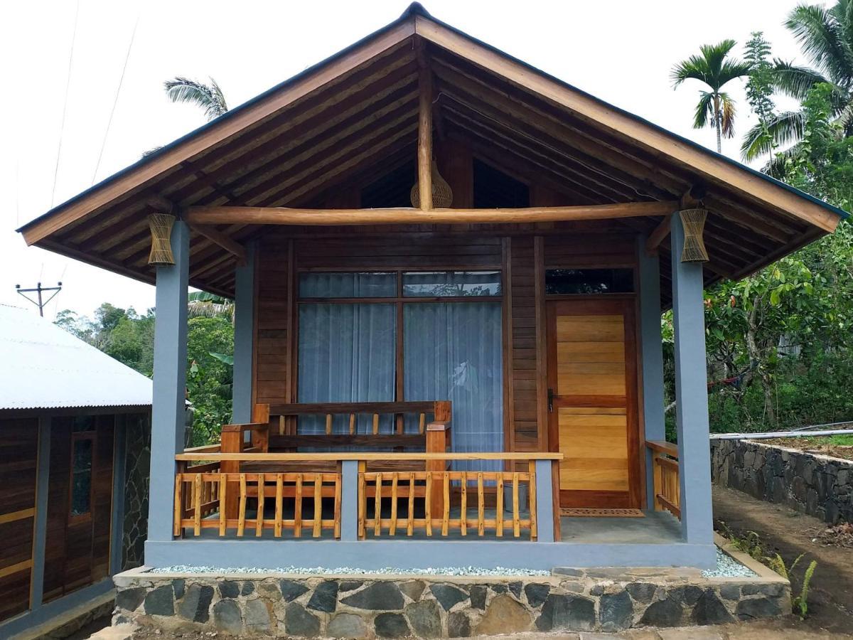 The Geckos Homestay Келимуту Экстерьер фото