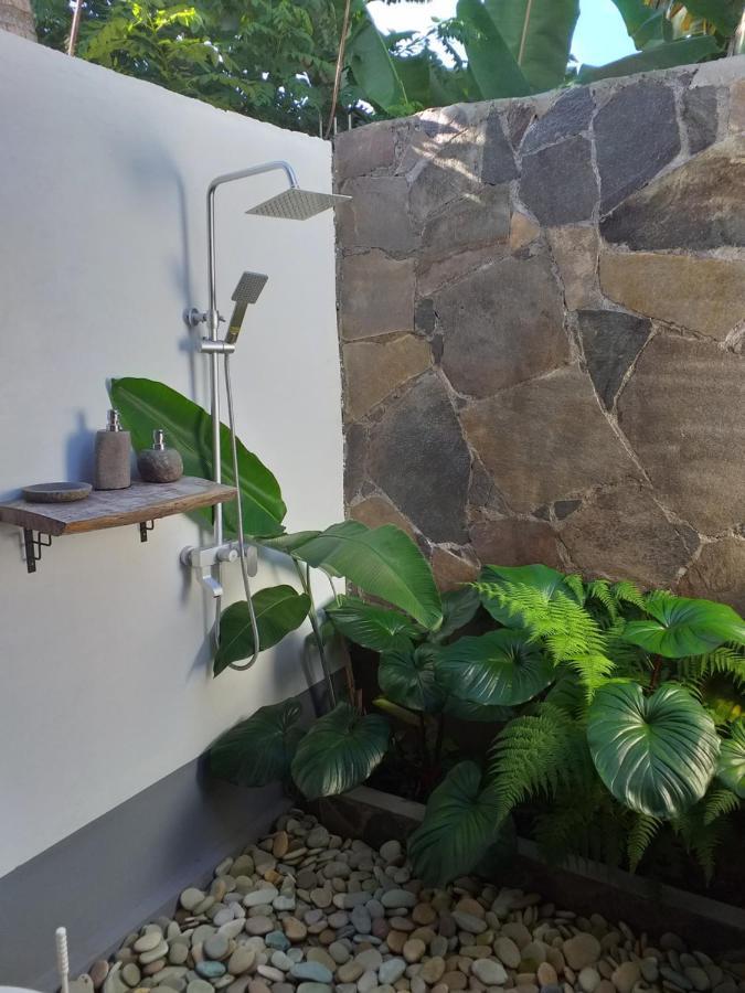 The Geckos Homestay Келимуту Номер фото